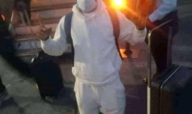 Mondial 2022 : Pourquoi Meschack Elia s'est agenouillé lors de son arrivée à Kinshasa ? (Explications).