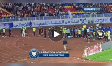 Mondial 2022 : Des supporters se sont pris aux joueurs de la RDC en jetant les bouteilles d'eau sur eux après le nul face au Maroc (Vidéo)