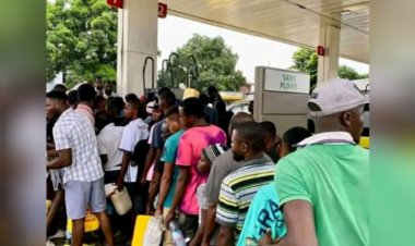 Kinshasa : Ces images sur la pénurie en carburant qui font le tour des réseaux sociaux