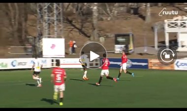D1 Finlande : Le but de la tête de Wilson Kamavuaka qui a paralysé le gardien d'Haka (Vidéo)