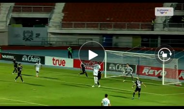 Thaïlande : Le but de la tête de Bolingi qui a immobilisé le gardien de Suphanburi (Vidéo)