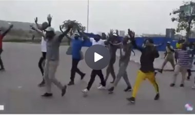 Voici comment la manifestation du bloc patriotique a été réprimée ce vendredi par la police (vidéo)