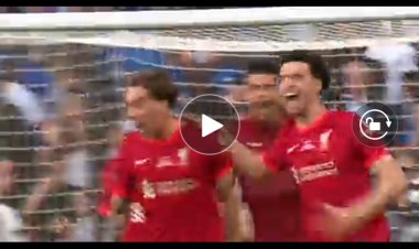 Foot: Liverpool remporte la coupe d'Angleterre grâce au but de Tsimikas (Vidéo)