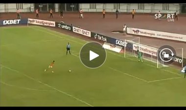 CAF C2 : Florent Ibenge soulève un trophée continental avec Berkane (Vidéo)