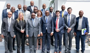 Transition énergétique : le Premier Ministre Sama Lukonde encourage la signature d’un accord de coopération avec le groupe australien FFI pour la production de l’hydrogène vert à partir du projet Grand Inga