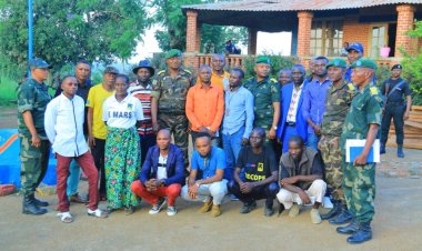 Ituri: Les représentants de la milice FPIC présentés à l'administrateur après la cessation des hostilités à Irumu