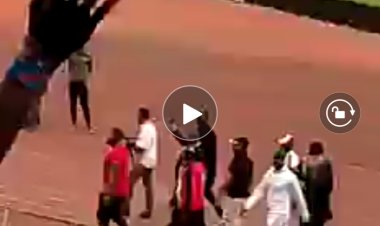 Match de Gala des léopards : Le ministre de sport Serge Nkonde hué par le public (Vidéo)