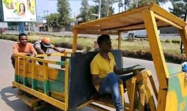 Goma: Les jeunes ont fabriqué un nouveau modèle de Chukudu avec une cabine