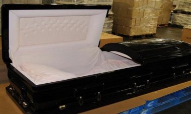 Ghana: les vendeurs de cercueils se plaignent suite au manque de clients