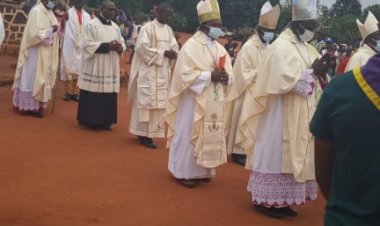 RELIGION : A Wamba le diocèse catholique a jubilé avec l'évêque Janvier Kataka