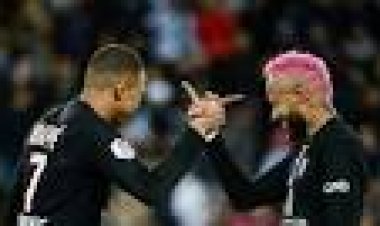 Football : Regardez comment Neymar humilie Mbappe à l'entraînement (Vidéo)