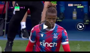 Foot : Le but historique marqué par Wilfried Zara pour Crystal Palace face à Aston Villa (Vidéo)