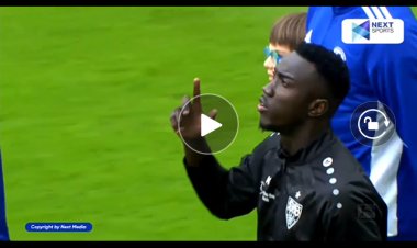 Stuttgart vs Schalke 04 : L'entrée en prière de Silas Katompa filmée (Vidéo)