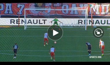 Foot : le premier but de Cédric Bakambu avec Olympiakos (vidéo)