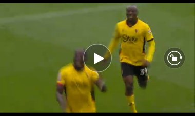 Watford vs Stock City : La joie de Edo Kayembe sur le troisième but de son équipe (Vidéo)