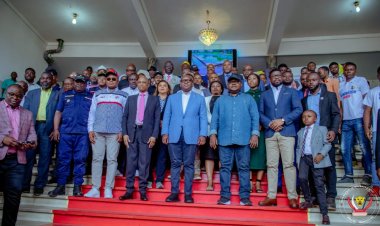 En visite de travail à l’UNIKIN, le Premier Ministre Jean-Michel Sama Lukonde donne des assurances aux étudiants sur la levée imminente de la grève des professeurs