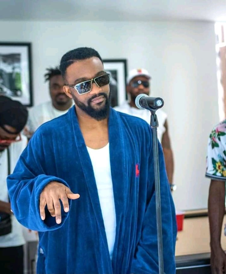 Musique :  « Tokooos » de Fally Ipupa certifié disque d’or par le Snep.