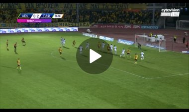 Foot : Le congolais Aaron Tshibola marque son coup franc à la Ronaldo à 20 mètres (Vidéo)