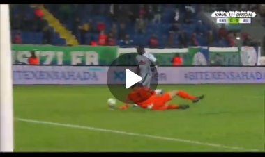 Foot : Le joli but de Yannick Bolasie après avoir dribblé le gardien (vidéo)