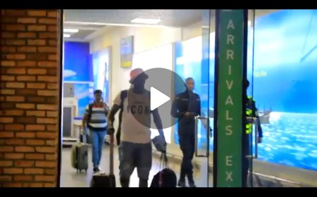 Foot : L'arrivée de Héritier Luvumbu au Rwanda pour signer chez Rayon Sport (vidéo)