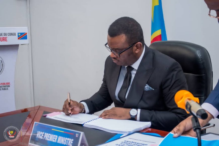 RDC : Sur les 75 Services Publics enregistrés,  seuls 25 disposent valablement de leurs cadres et structures organiques (Jean-Pierre Lihau)