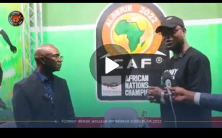 Foot: Florent Ibengue reçoit le trophée de meilleur coach (vidéo)