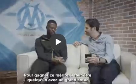 Mbemba qui dénonce le génocide au Congo ???? A jamais ds mon coeur ❤️