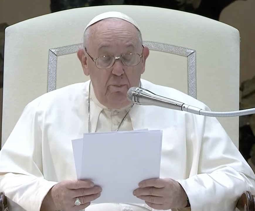 LE PAPE FRANÇOIS AFFIRME QUE L'HOMOSEXUALITÉ N'EST "PAS UN CRIME" MAIS UN "PÉCHÉ"