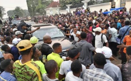 Kananga : les militants de l’UDPS brûlent les pneus pour empêcher la tenue du meeting de Delly Sessanga