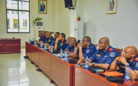 "Le VPM de l'Intérieur, Peter Kazadi, tient sa promesse : Lancement officiel du recrutement de 13 000 policiers