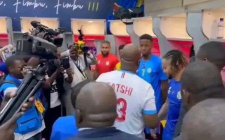 Felix Tshisekedi aux Léopards : « J’ai l’habitude de me laisser aller quand je suis heureux comme ça. Donc il y aura la prime présidentielle pour ce match »