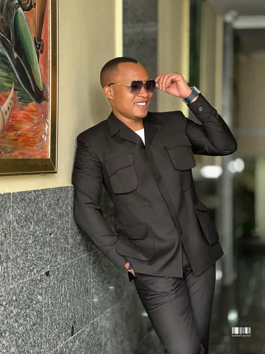 Mode: Jospin Kajibwami, nouvel ambassadeur de la marque "Batumike Business" qui modernise le fashion au Kivu