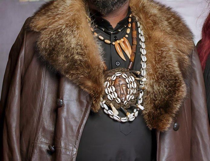 Un an sous occupation : Sa Majesté Mwami Leader Polo Mwela lance un message de compassion et d’espoir aux populations de l’Est de la RDC
