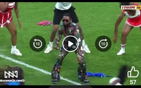 Match RDC vs Danemark : Voici comment Ferre Gola fait danser le public lors de sa prestation musicale