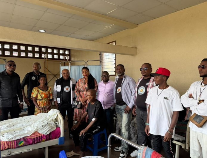 Goma/ Solidarité : Sa Majesté Mwami Leader Polo Mwela apporte son soutien à Fiston « Lukichwa » hospitalisé