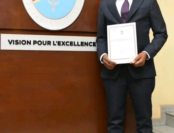 Kinshasa : le député Carly Nzanzu Kasivita décroche son diplôme au CHESD et renforce son expertise en défense et sécurité