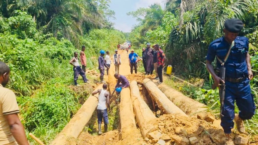 Walikale : face à la dégradation de la RN3, le chef de secteur des Wanianga descend sur le terrain pour constater l’urgence